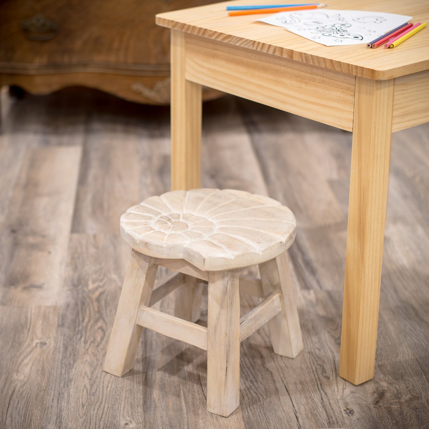 Sea Island Imports Nautilus Shell Whitewash Design Hand Carved Acacia Hardwood Decorative Short Stool