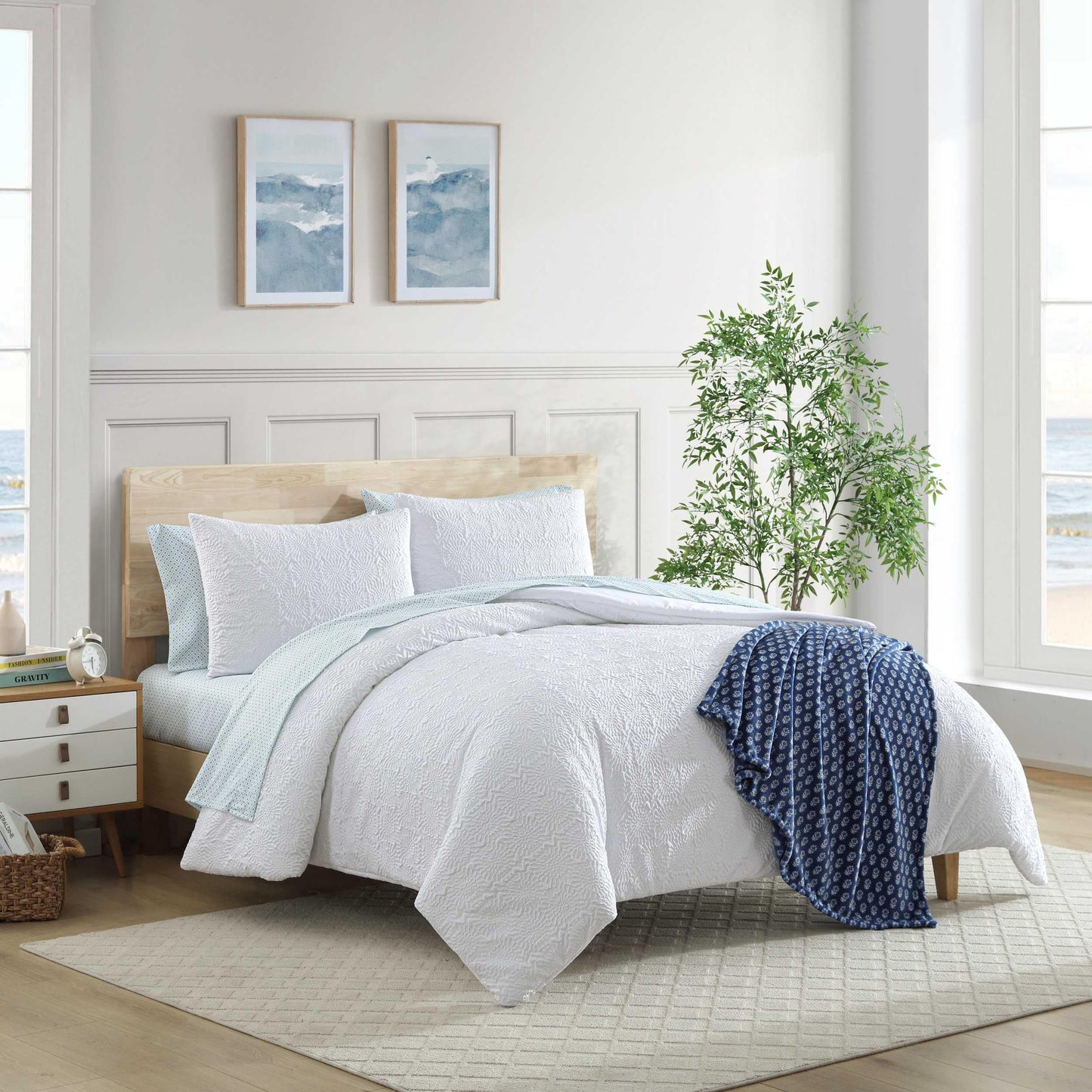 Nautica - Queen Bed Set, Embossed Comforter with Matching Bed Sheets, Shams, Pillowcases & Plush Throw, Wrinkle-Resistant, Oeko-Tex Certified (Sunflower White)