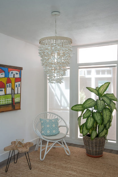 KOUBOO Seashell Ceiling Chandelier, Modern & Clamrose Shells Chandeliers & Ceiling Lights - Farmhouse, Crystal Fixtures for Bedrooms, Dining Rooms, Living Spaces, White