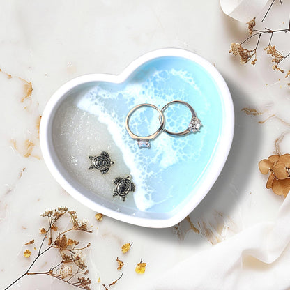Handmade Resin Ring Dish, Heart Shaped Ocean Trinket Dish with Sea Turtle and Beach Design, Coastal Decor Jewelry Holder for Rings Earrings, Engagement Gifts for Couples & Birthday Gifts for Women
