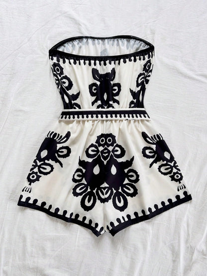 Floerns Women's Boho Floral Strapless Jumpsuit Sleeveless Vacation Short Belted Romper Black and White Small