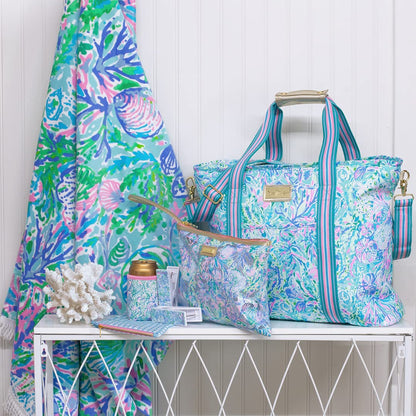 Lilly Pulitzer Picnic and Beach Cooler Bag, Insulated Soft Cooler with Adjustable Shoulder Strap and Zippered Top, Large for Groceries or Travel, Soleil It On Me