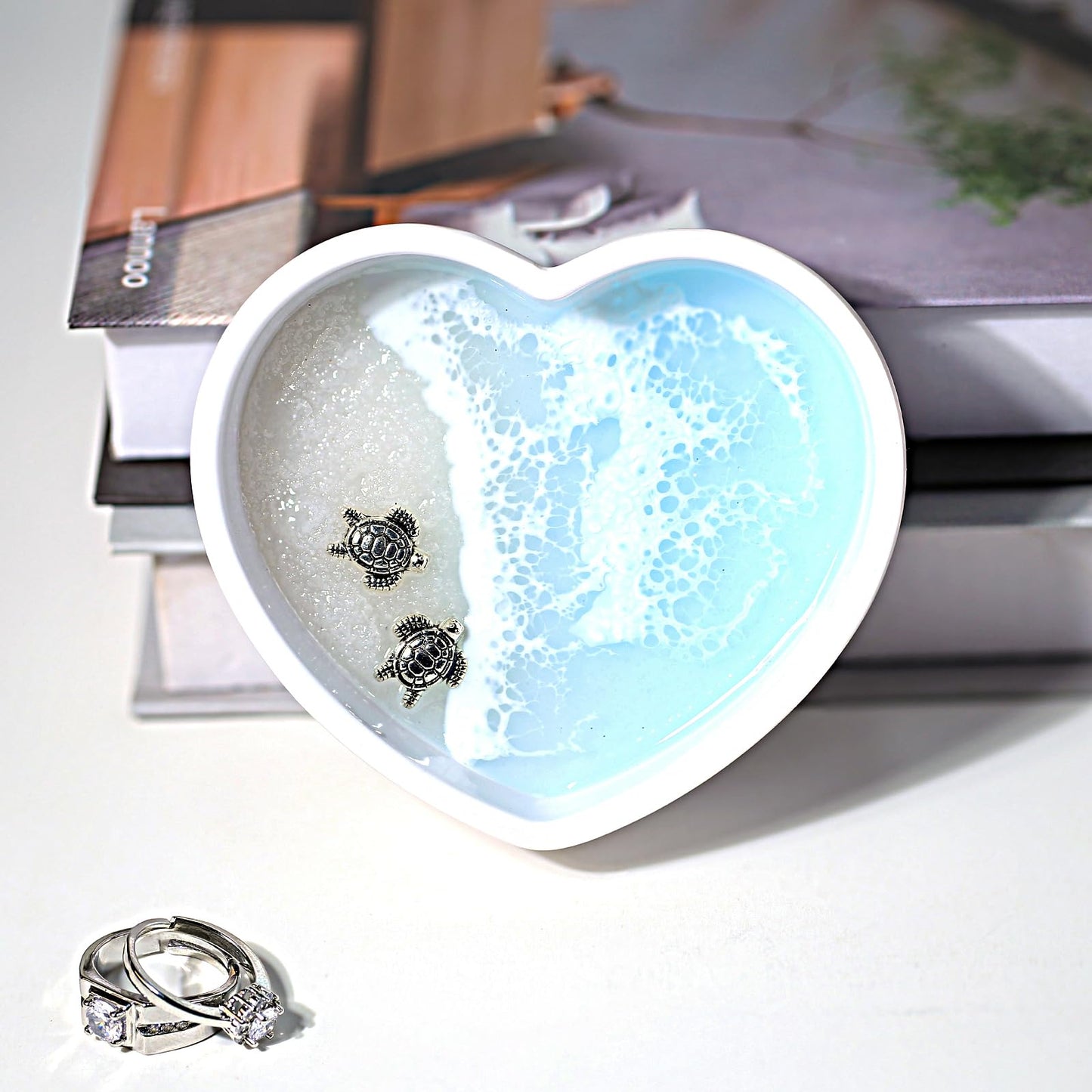 Handmade Resin Ring Dish, Heart Shaped Ocean Trinket Dish with Sea Turtle and Beach Design, Coastal Decor Jewelry Holder for Rings Earrings, Engagement Gifts for Couples & Birthday Gifts for Women
