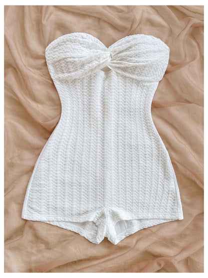 WDIRARA Women's Strapless Twist Front Tube Romper Textured Sleeveless Shorts Jumpsuits White Small