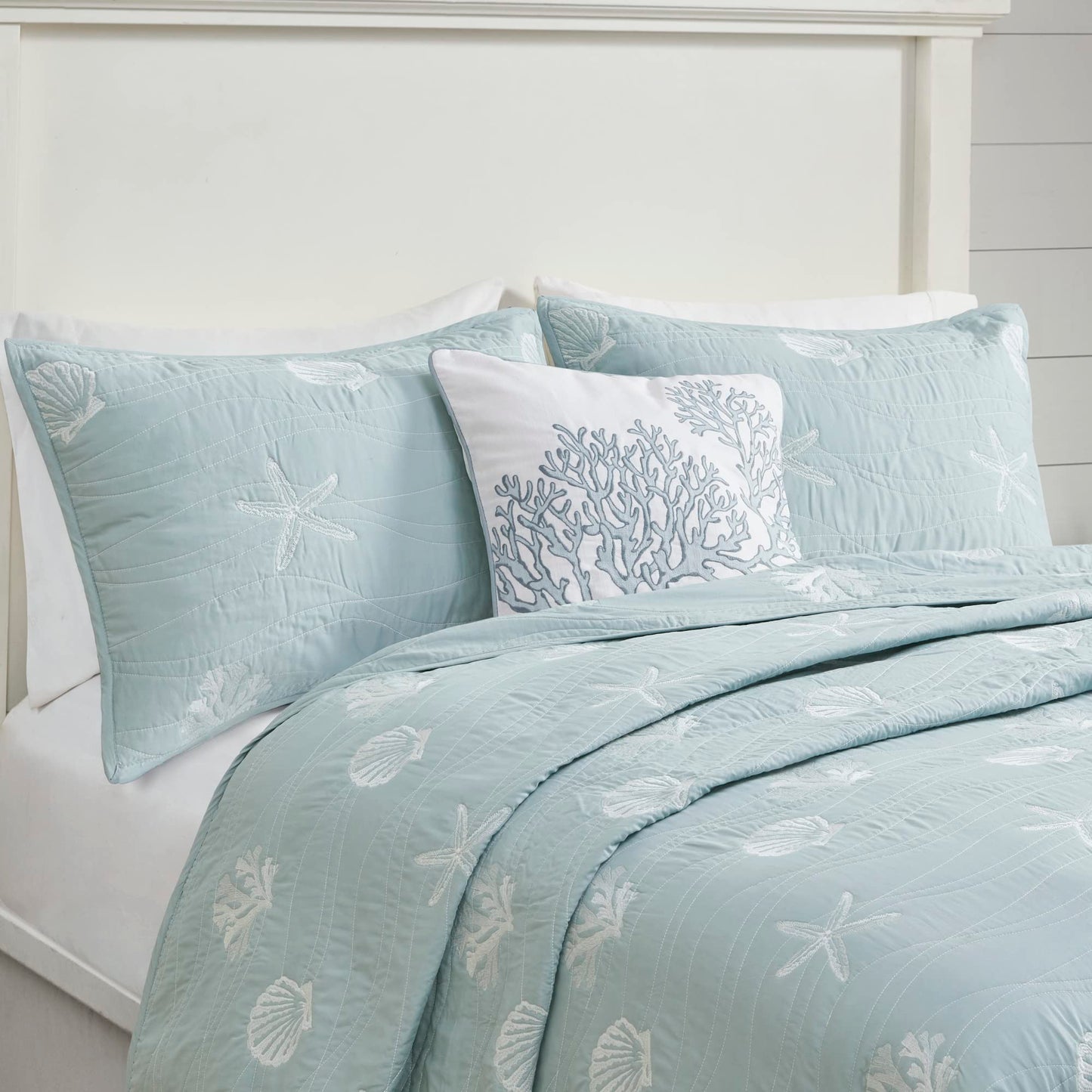 Harbor House Seaside Reversible Cotton Quilt Set Coastal Clam, Starfish, Coral Embroidery, All Season, Pre-Washed Coverlet Bedding Layer, Decorative Pillow, King/Cal King(108"x90") Seafoam 4 Piece