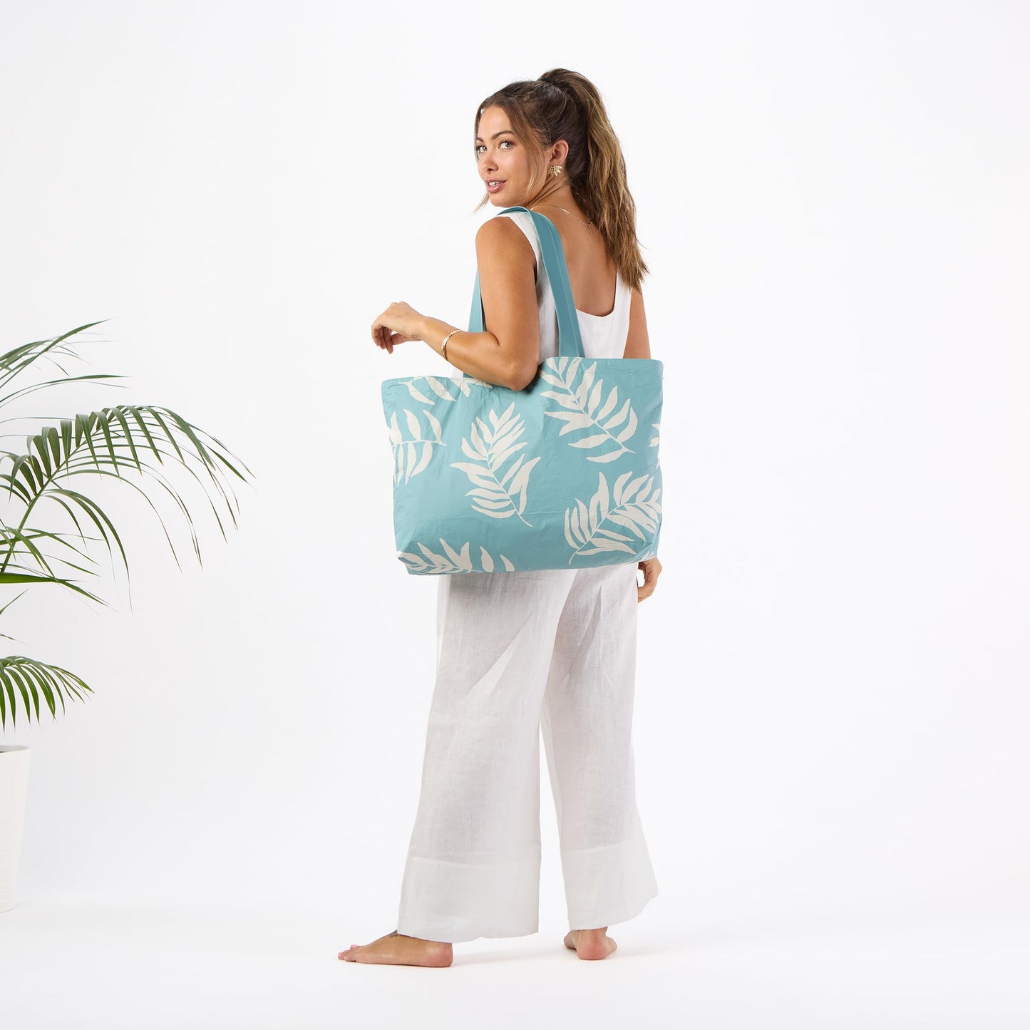 ALOHA Collection Holo Holo Tote Bag - Splash-Proof Bag - Reversible Tote for Beach & Travel - Easy to Clean (23" x 13.5") (Pink Salt/Tide)