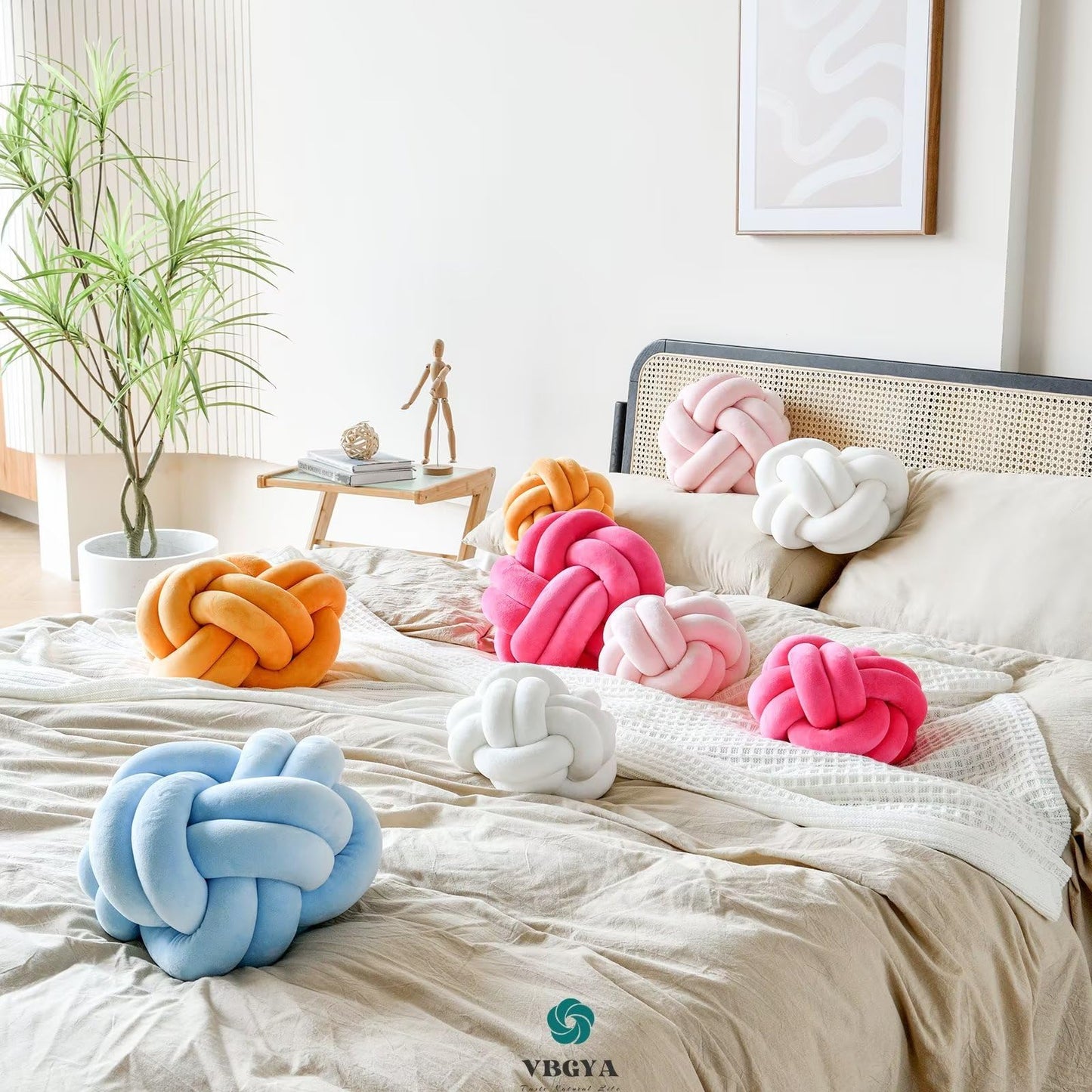 VBGYA Knot Pillow Ball, Soft Decorative Throw Pillows Cushion, 11 Inch Round Plush Knotted Pillows White Pillow, Modern Home Throw Knot Decorative Cushion for Bedroom, Sofa, Couch