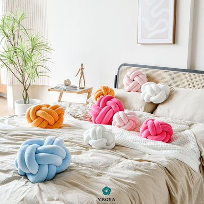 VBGYA Knot Pillow Ball, Soft Decorative Throw Pillows Cushion, 11 Inch Round Plush Knotted Pillows White Pillow, Modern Home Throw Knot Decorative Cushion for Bedroom, Sofa, Couch