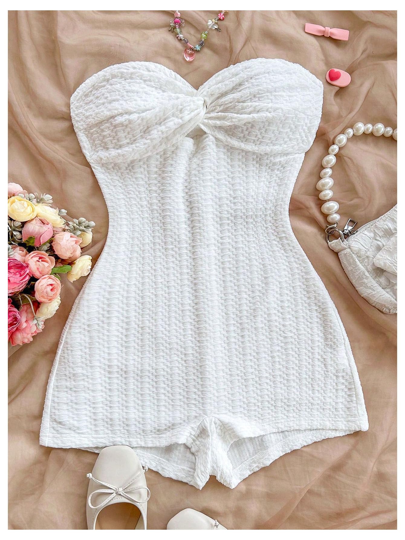 WDIRARA Women's Strapless Twist Front Tube Romper Textured Sleeveless Shorts Jumpsuits White Small