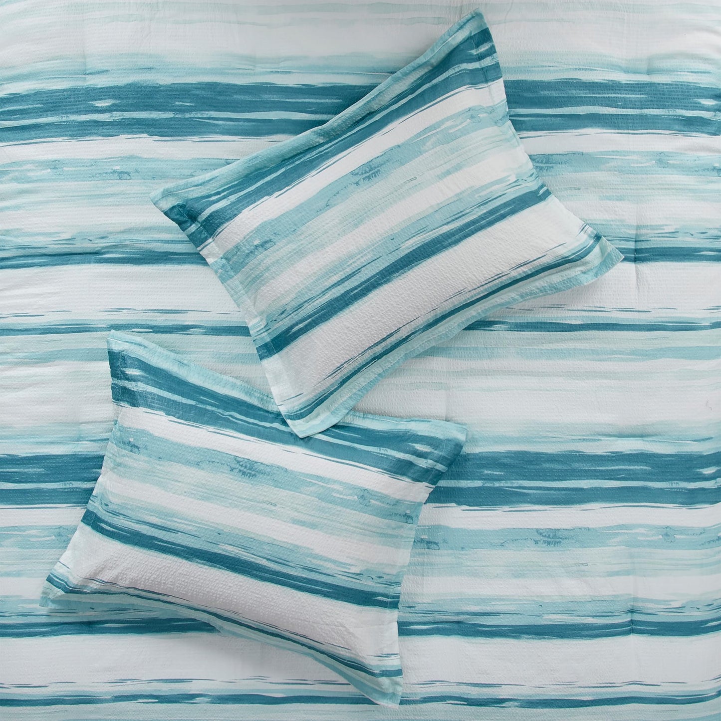 Madison Park Marina Comforter Quilt Combo Set - Modern Luxury Design, All Season Down Alternative Bedding, Matching Shams, Decorative Pillows, King/Cal King(104"x92"), Aqua 8 Piece