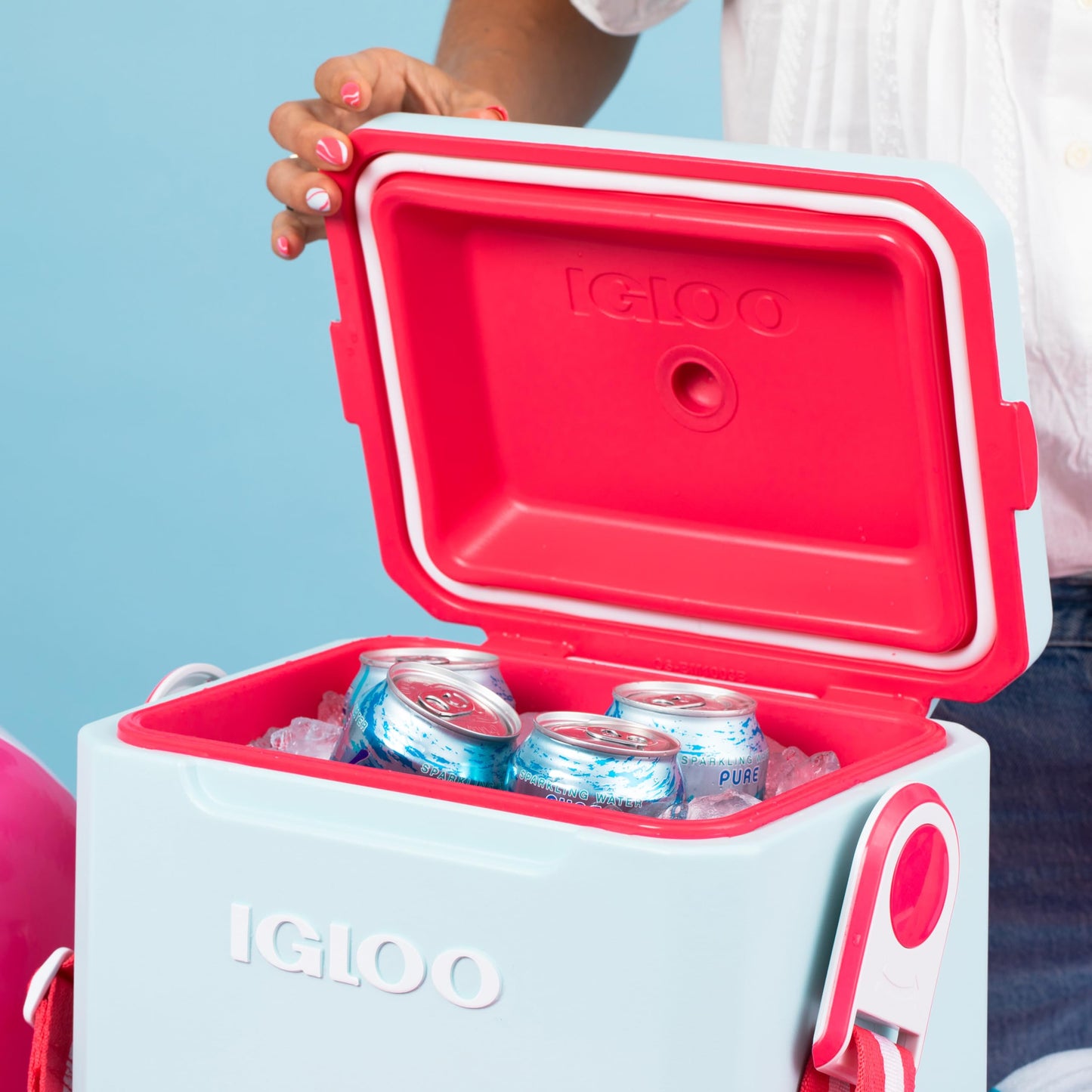 Igloo Mist 11 Qt Tag Along Too Strapped Picnic Style Cooler