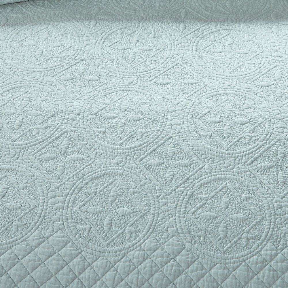 Calla Angel Sage Garden Luxury Pure Cotton Quilt, King, Light Aqua