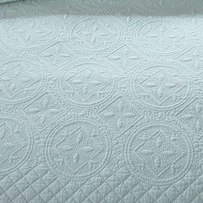 Calla Angel Sage Garden Luxury Pure Cotton Quilt, King, Light Aqua
