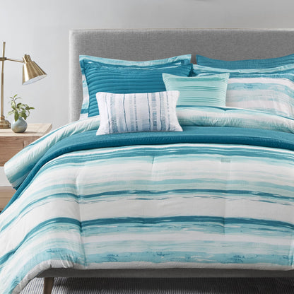 Madison Park Marina Comforter Quilt Combo Set - Modern Luxury Design, All Season Down Alternative Bedding, Matching Shams, Decorative Pillows, King/Cal King(104"x92"), Aqua 8 Piece