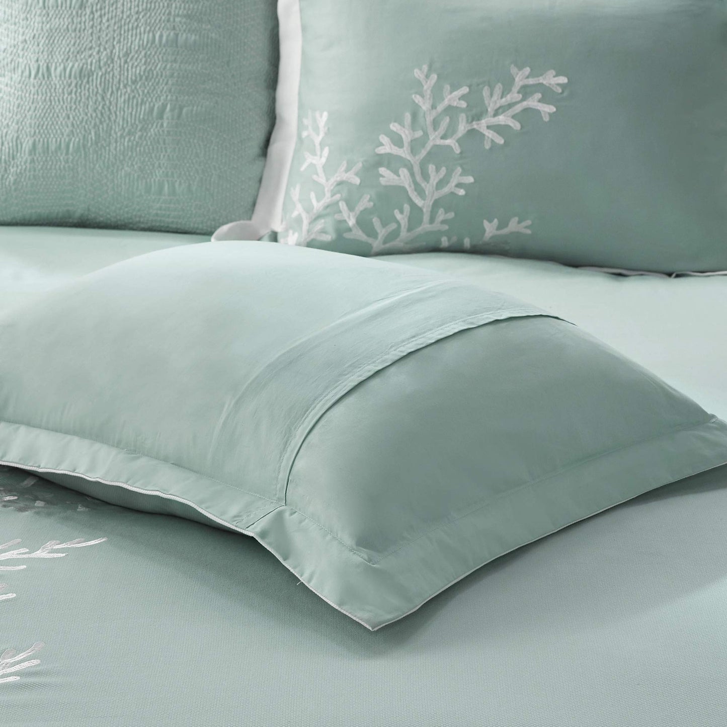 Harbor House Cotton Comforter Set - Coastal Oceanic Sealife Design, All Season Down Alternative Bedding with Matching Shams, Bedskirt, Queen(92"x96"), Coastline, Coral Aqua, 4 Piece