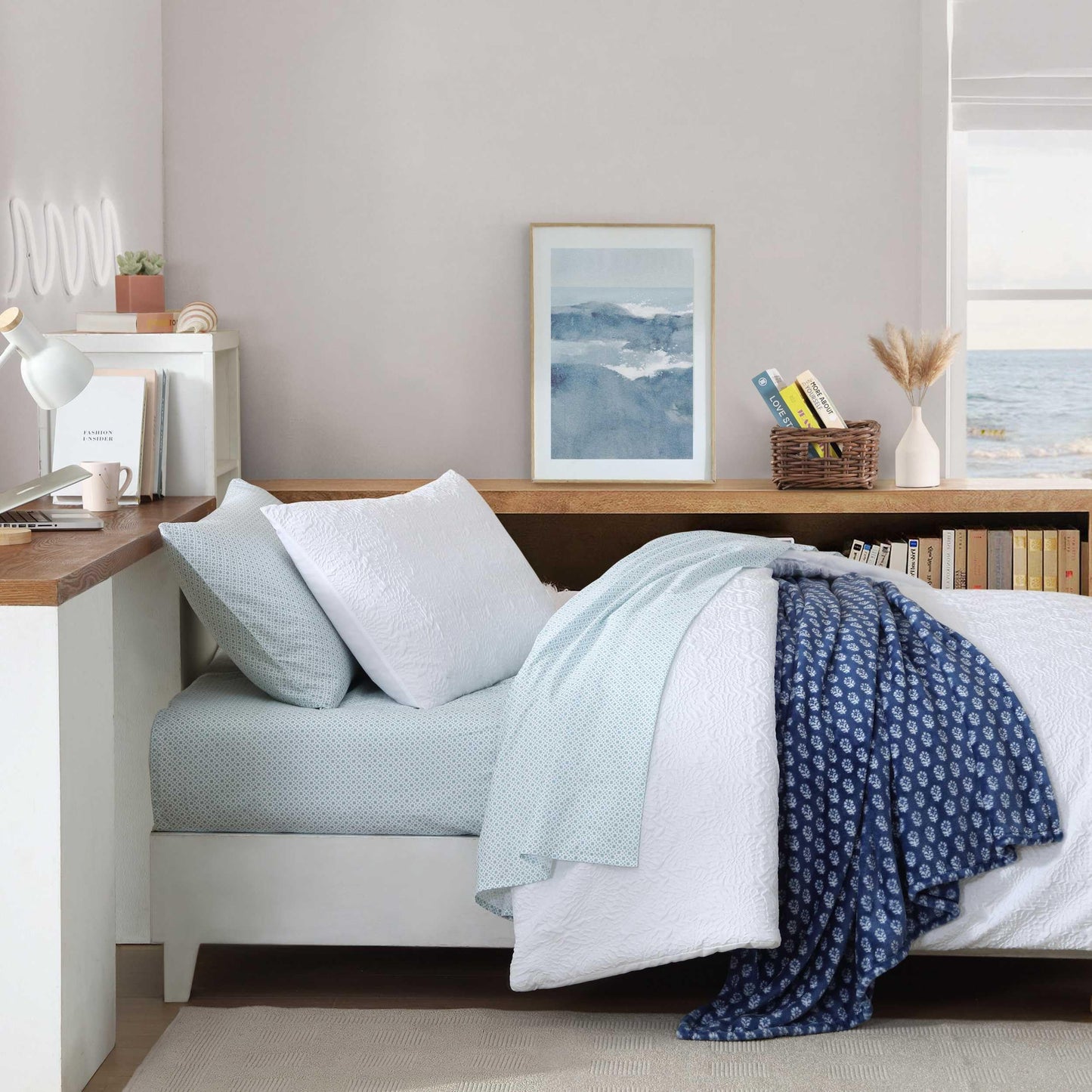 Nautica - Queen Bed Set, Embossed Comforter with Matching Bed Sheets, Shams, Pillowcases & Plush Throw, Wrinkle-Resistant, Oeko-Tex Certified (Sunflower White)