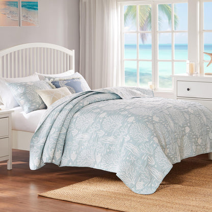 Greenland Home Coastal Paradise Reversible Matelassé Coverlet Set, 3-Piece King/Cal King, Marina Seafoam