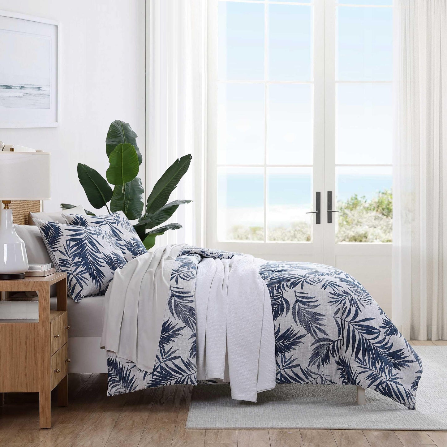Nautica - King Comforter Set, Reversible Cotton Bedding with Matching Shams, Medium-Weight, Oeko-Tex Certified (Marina Leaf White/Navy)
