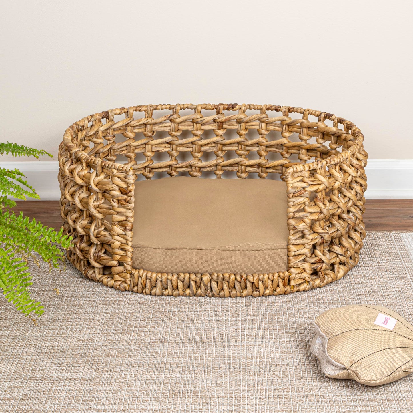 The LICKER Store DBD4000A Gigi 24" x 18" Modern Bohemian Handwoven Hyacinth Open-Weave Oval Pet Bed with Machine-Washable Cushion, Natural